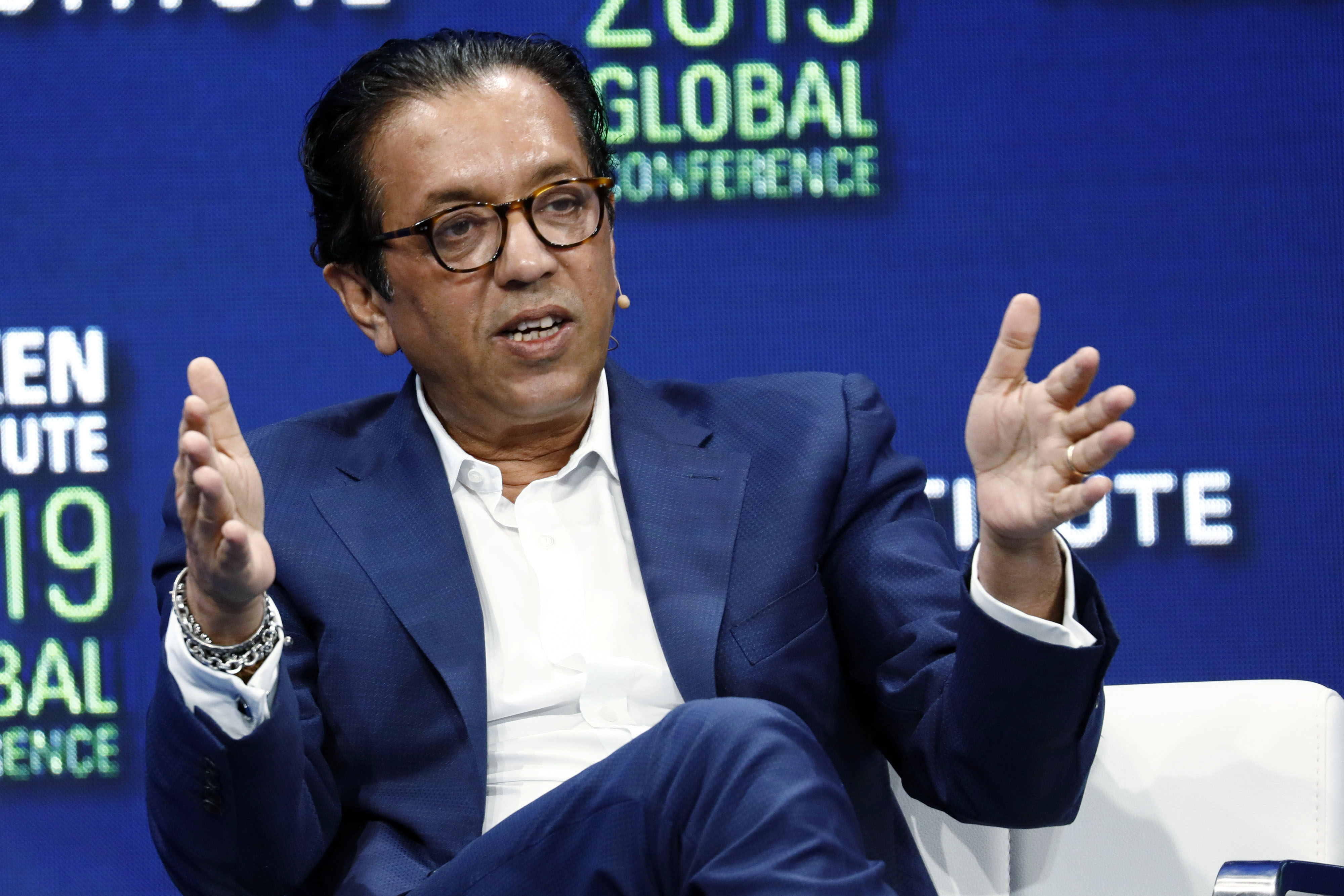 SoftBank’s Rajeev Misra Steps Down as Corporate Officer on Record Loss
