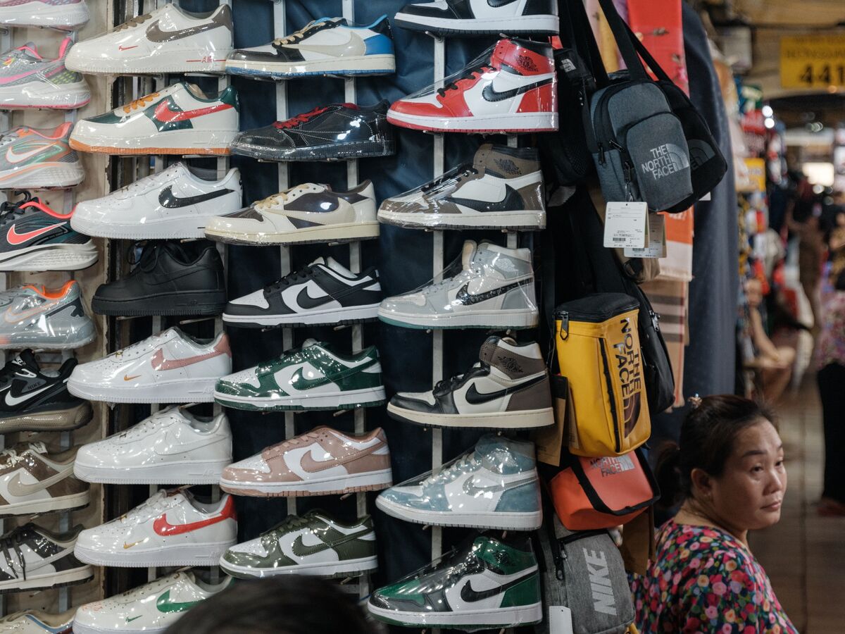 Đặc phái viên Thương mại Việt Nam gặp Nike, Walmart thúc đẩy thỏa thuận thuế quan với Mỹ