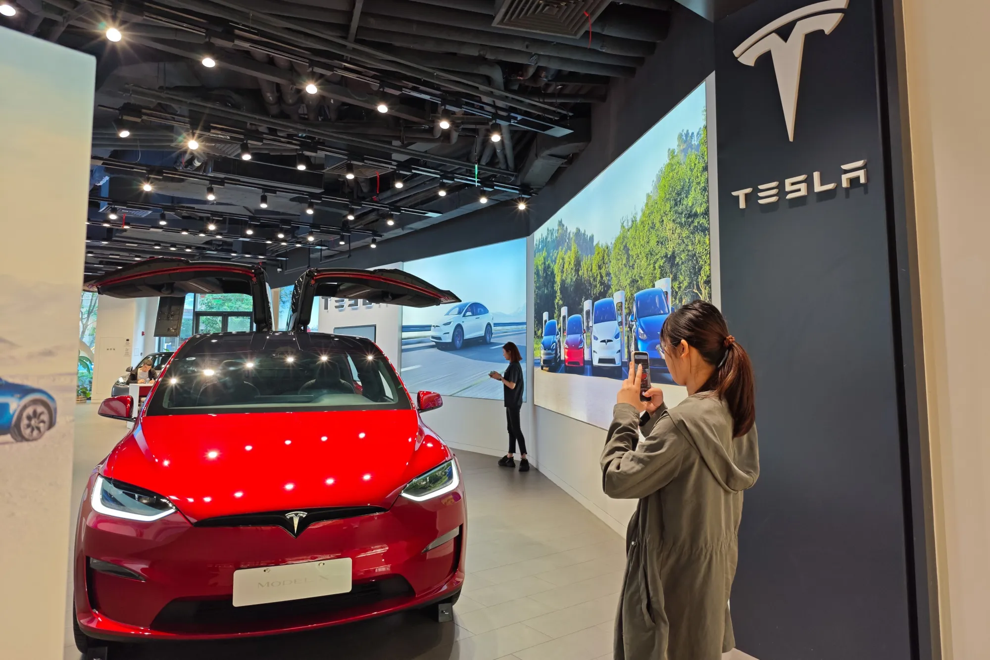 Tesla (TSLA) Beats Audi in Global Car Sales for the First Time 
