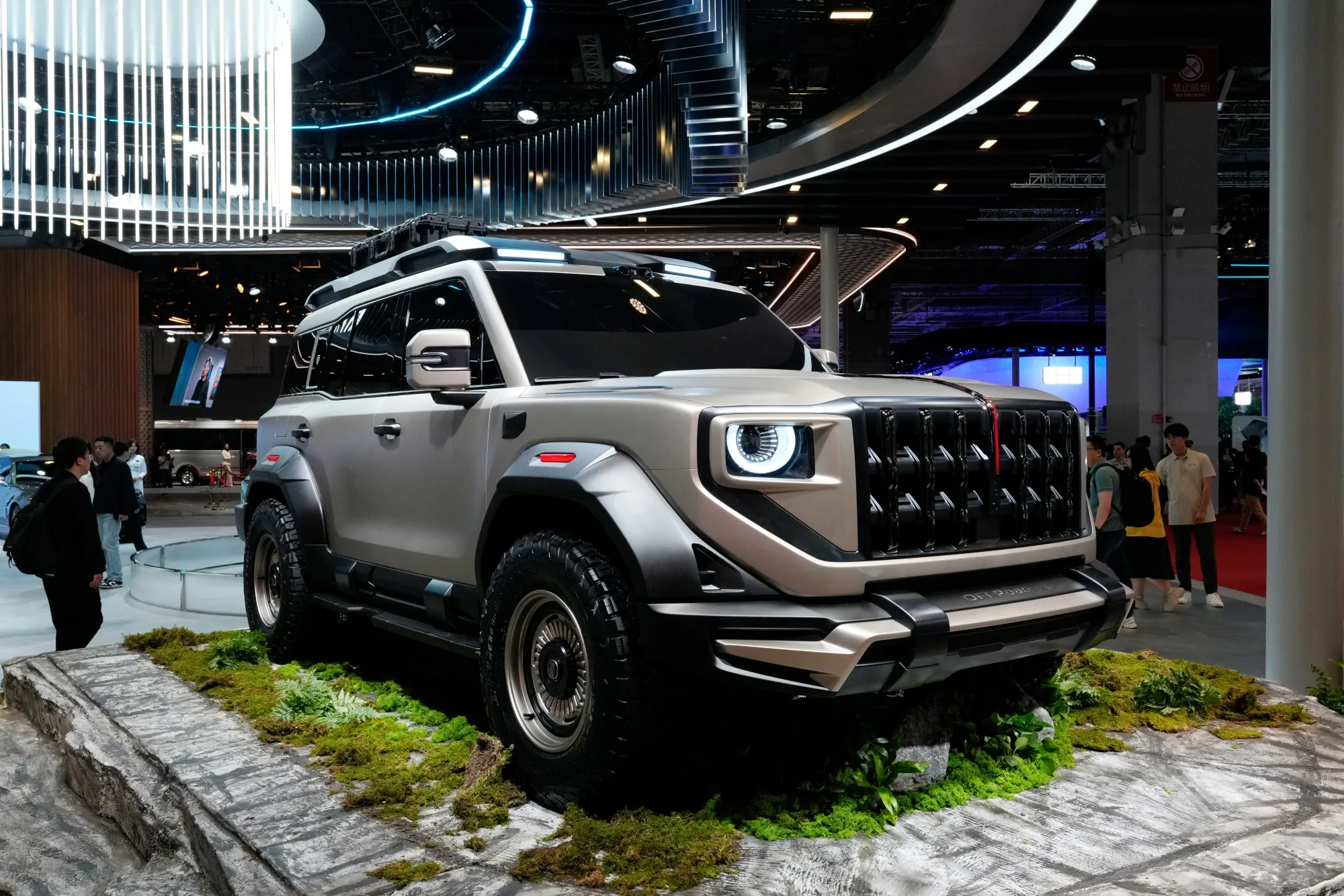 Chinese Elite's Favored Car Brand Is Getting a Modern Makeover - Bloomberg