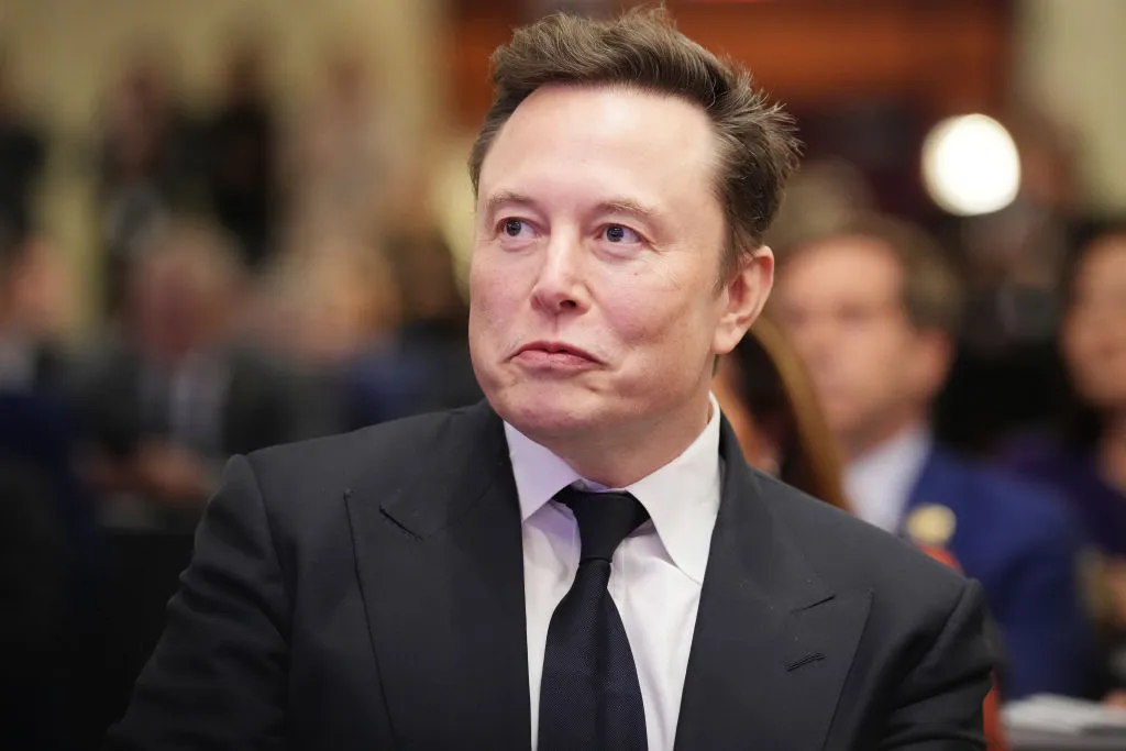 When&nbsp;Trump’s in&nbsp;office, Musk&nbsp;wants federal workers in-office.