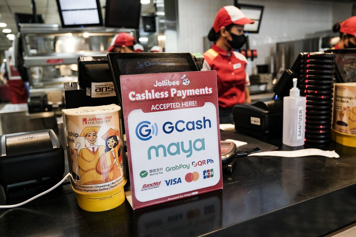 GCash Owner Gauges Demand for $1.5 Billion Philippines IPO