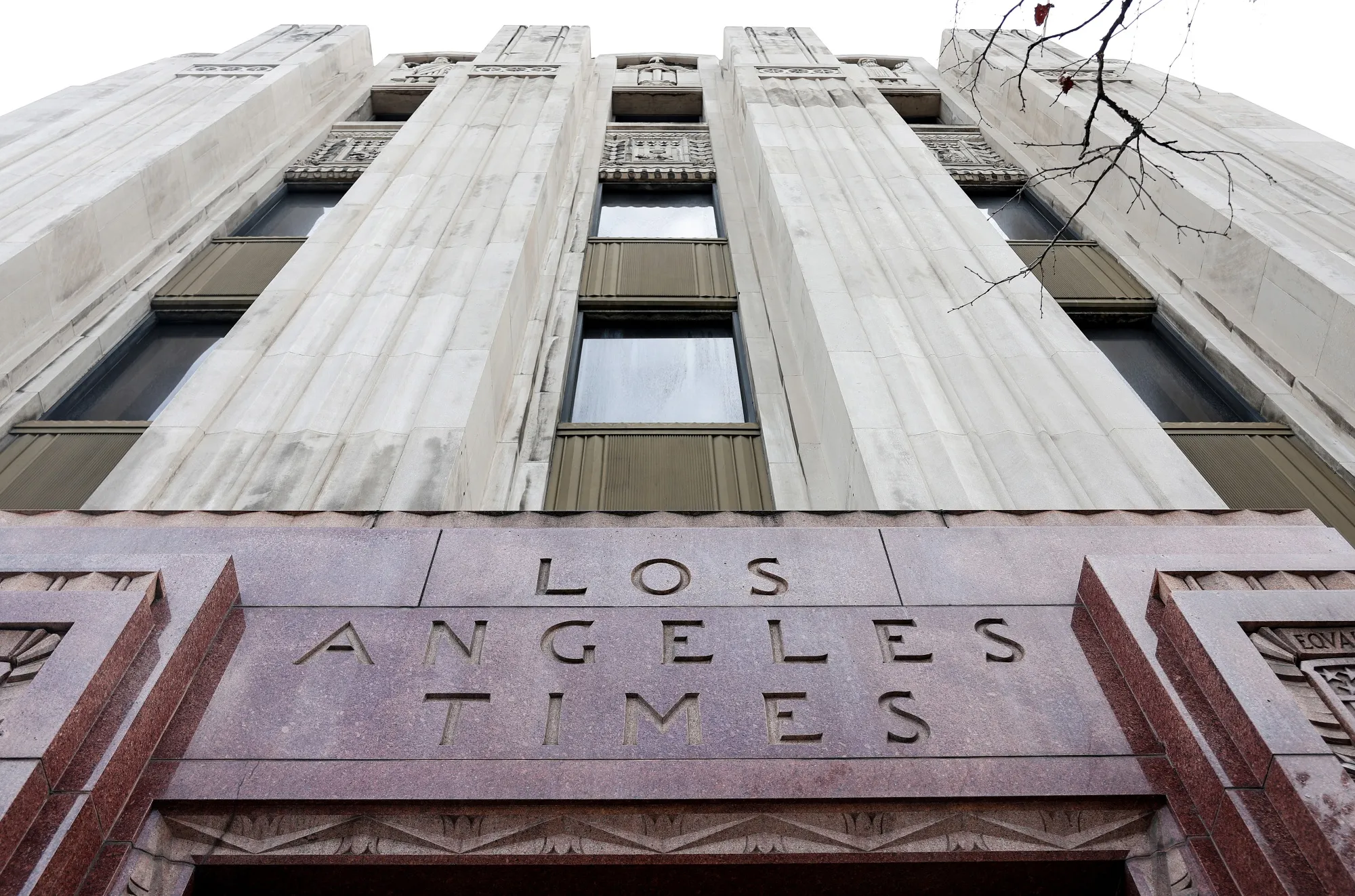 Patrick Soon-Shiong, a biotech billionaire who acquired the&nbsp;Los Angeles Times&nbsp;in 2018, told the paper this week that the company saw $60 million worth of ads disappear during the pandemic.