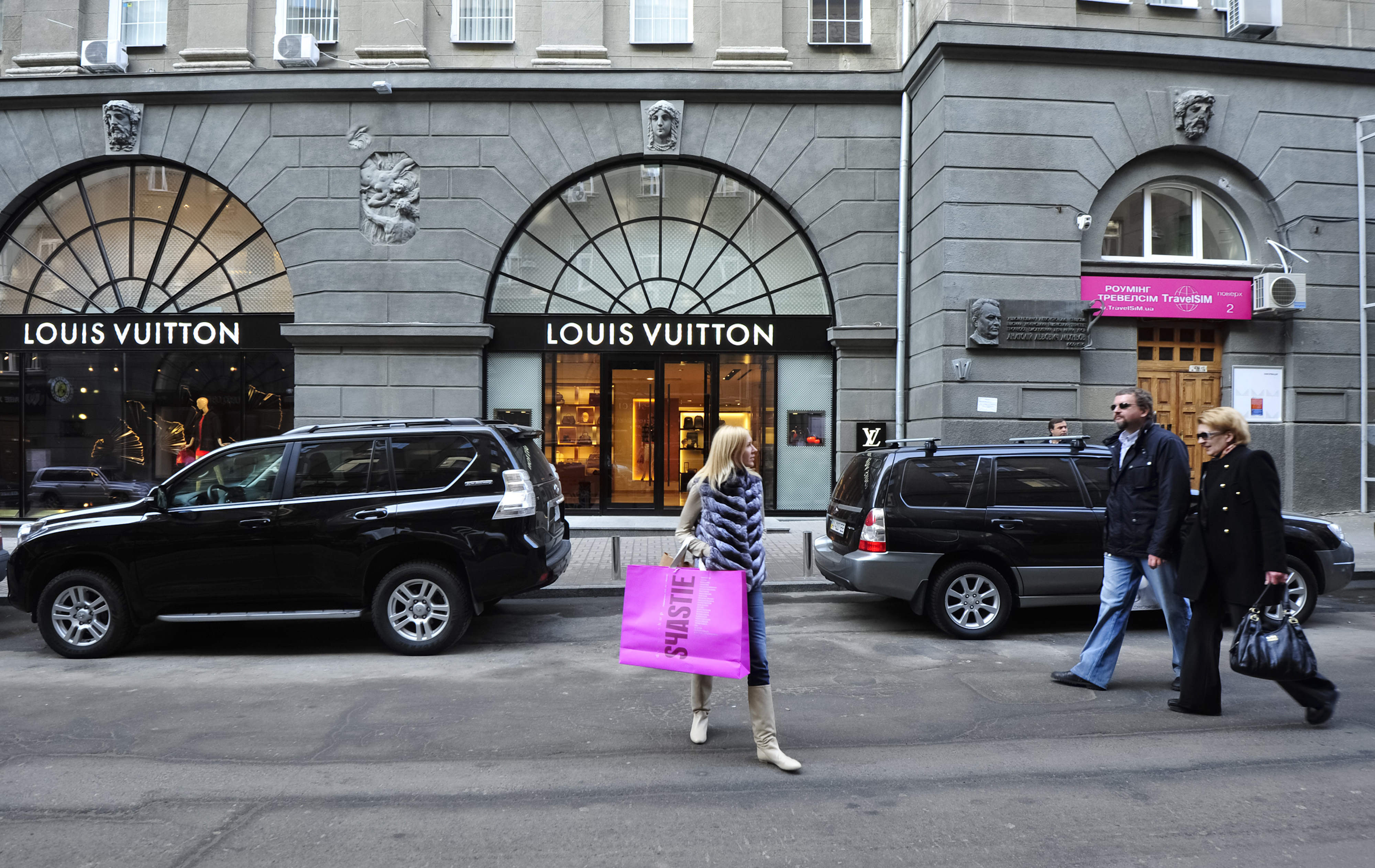 Why LVMH Has Parked Billions in Belgium - Bloomberg
