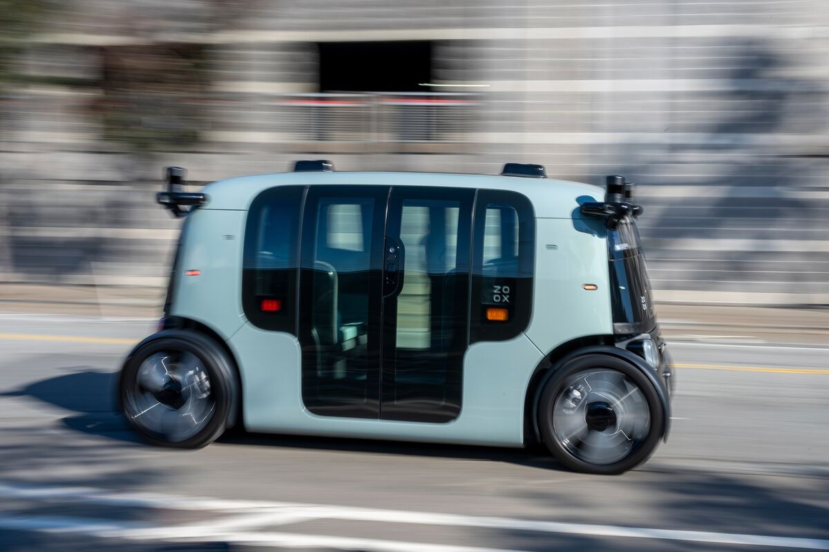 Bezos Gets Driverless Car Green Light Ahead of Musk