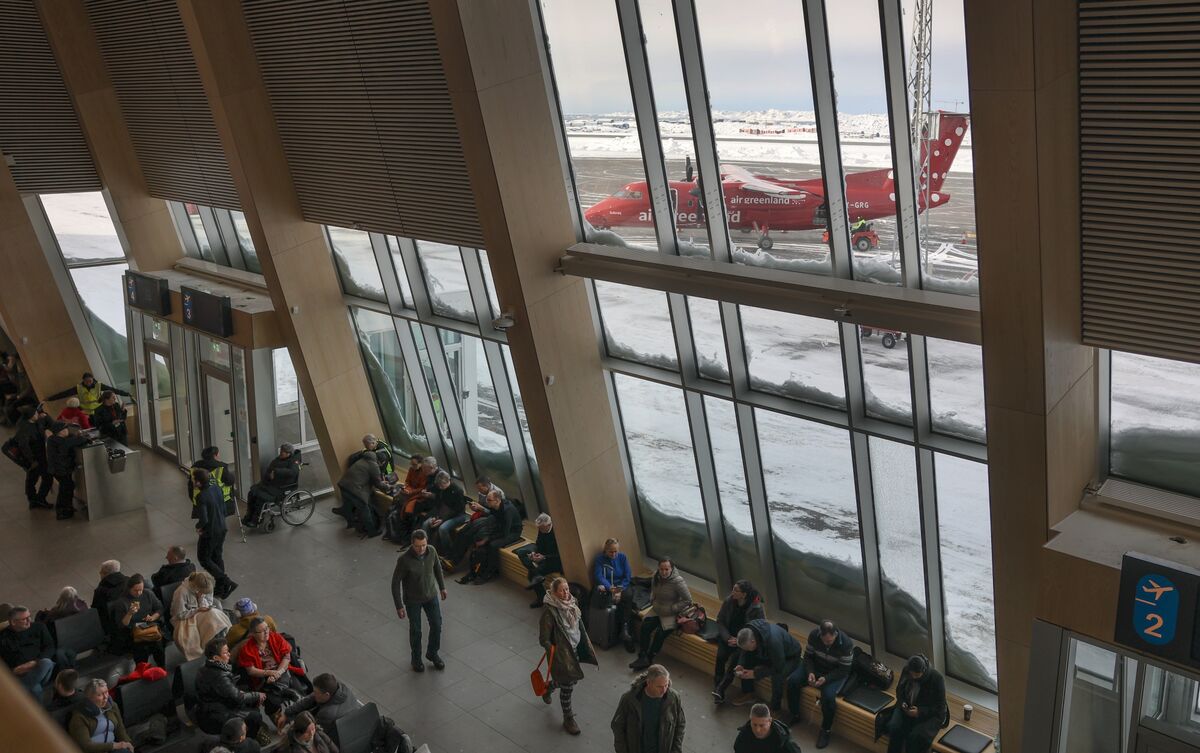 Nuuk Airport Suspends International Flights Over Security Training Deficiencies