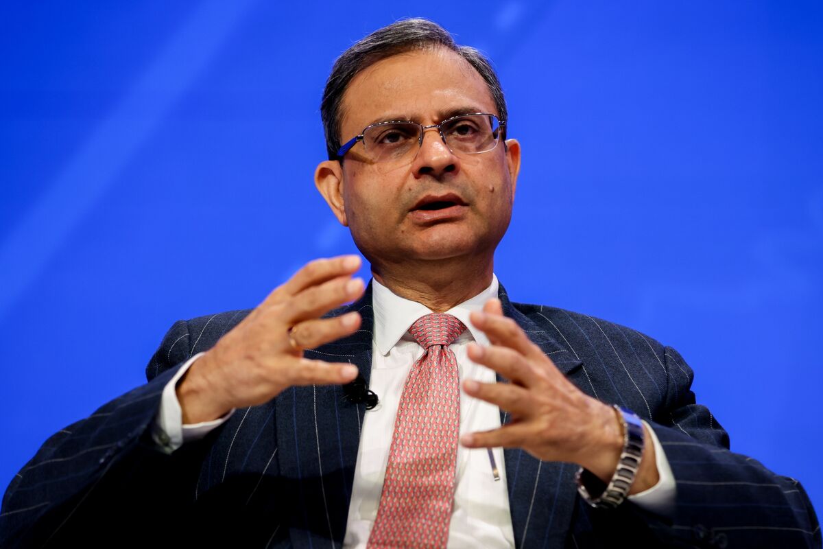 Rupee Bears Crushed by Indian Central Bank as Shorts Squeezed