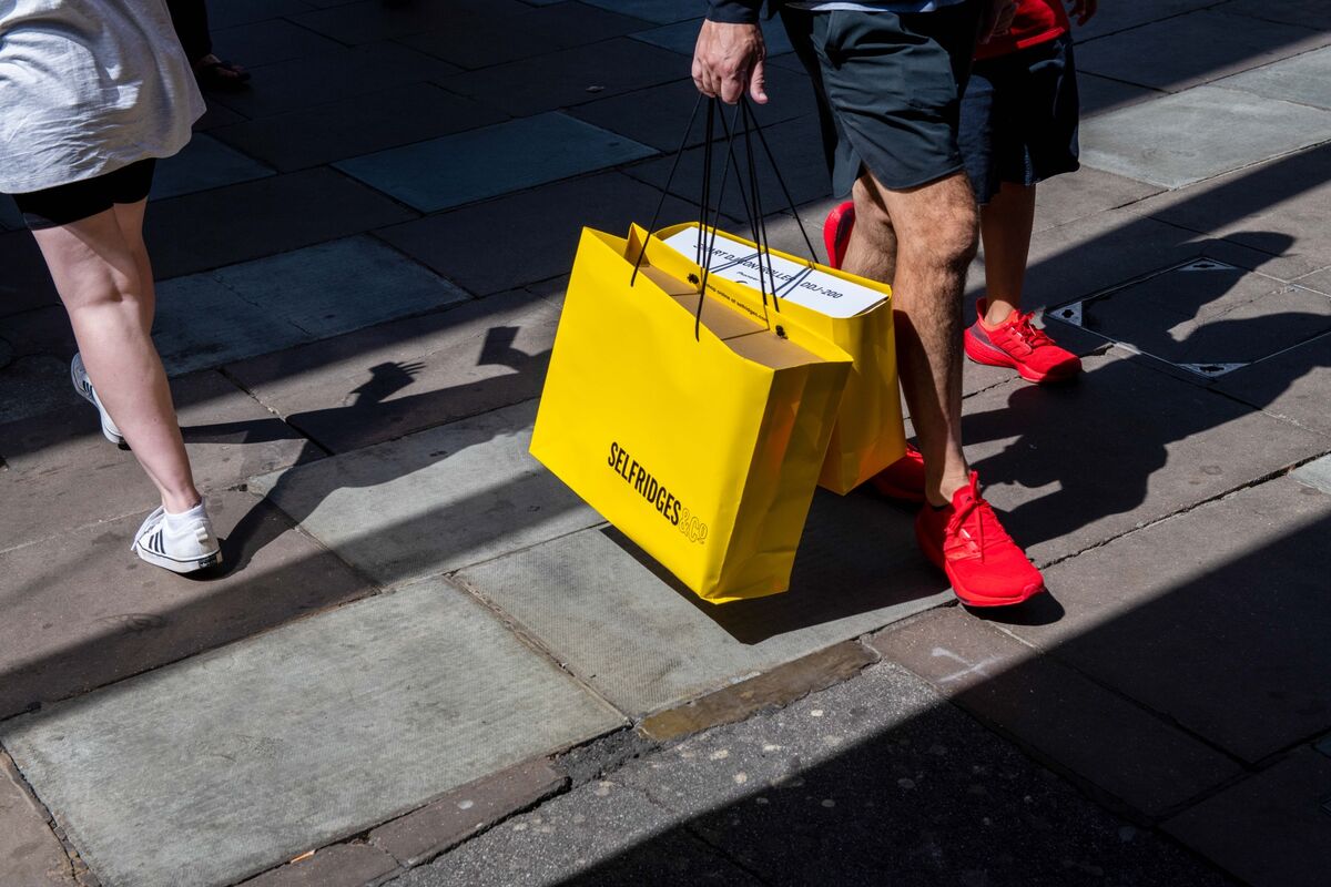 UK's Selfridges Bets on Clothing Resale, Rental in Sustainability Push