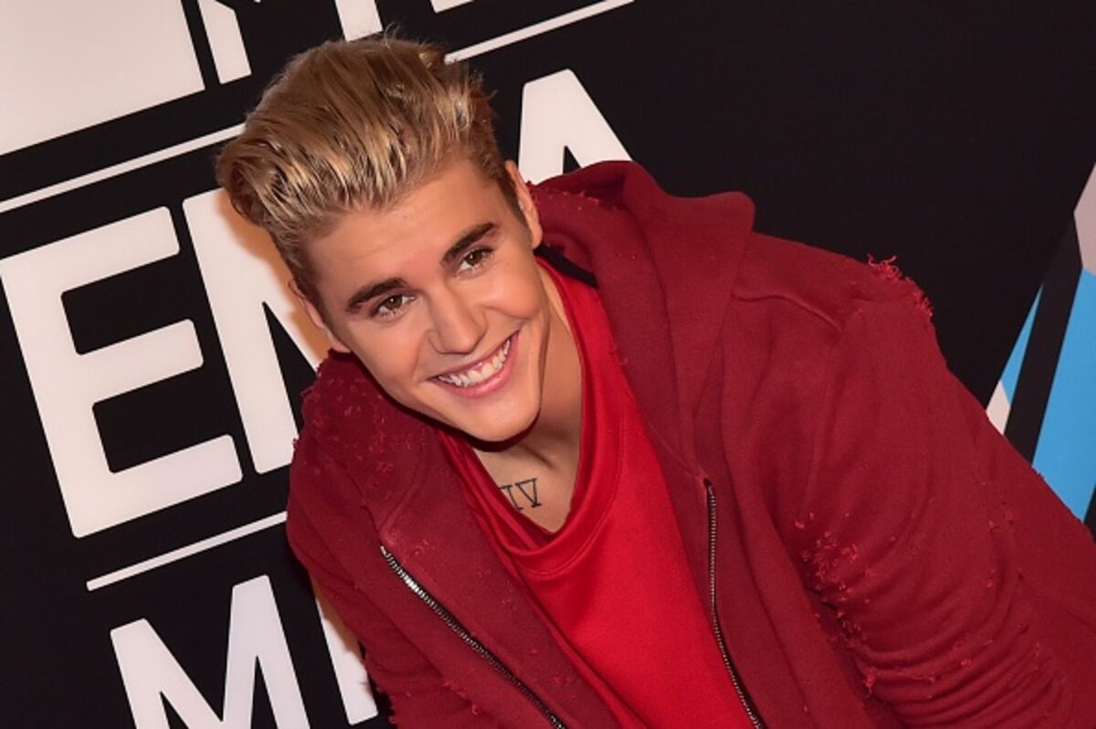 a-spanish-song-at-no-1-all-it-took-was-justin-bieber-bloomberg