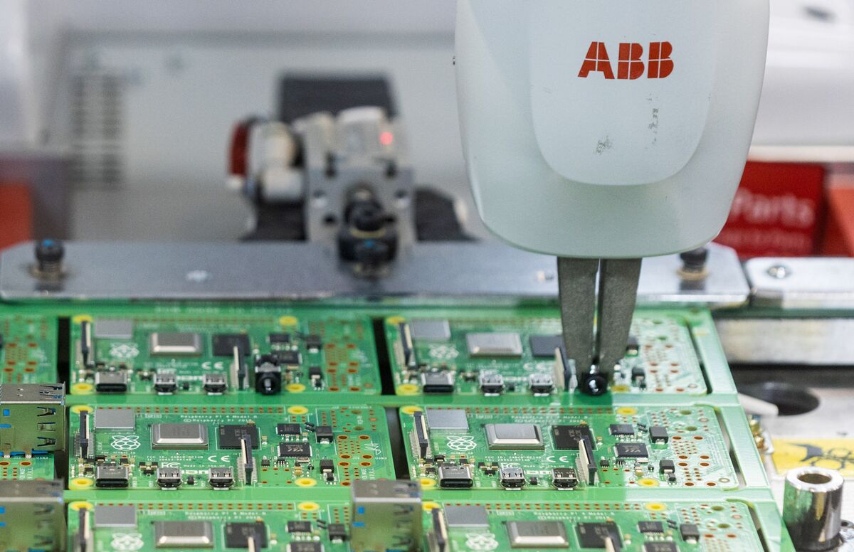 ABB Gears Up for Acquisitions After $5 Billion Robotics Arm Sale