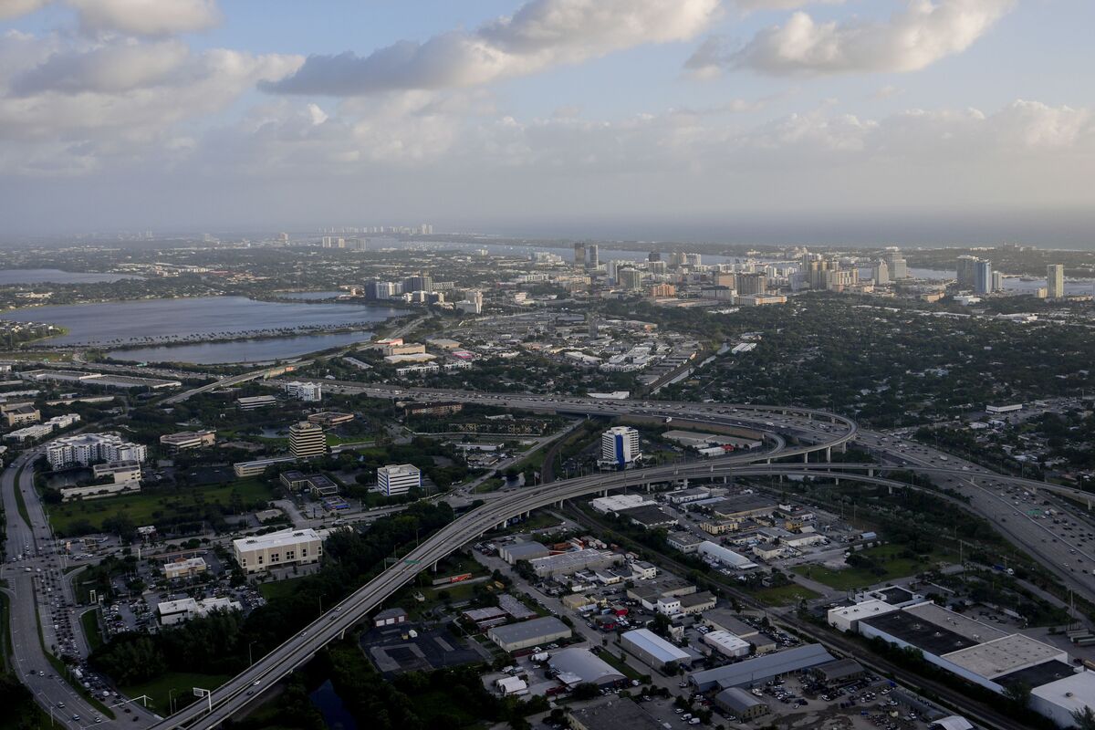 Billionaire Jeff Greene Explores Sale of Tideline Palm Beach Ocean Resort