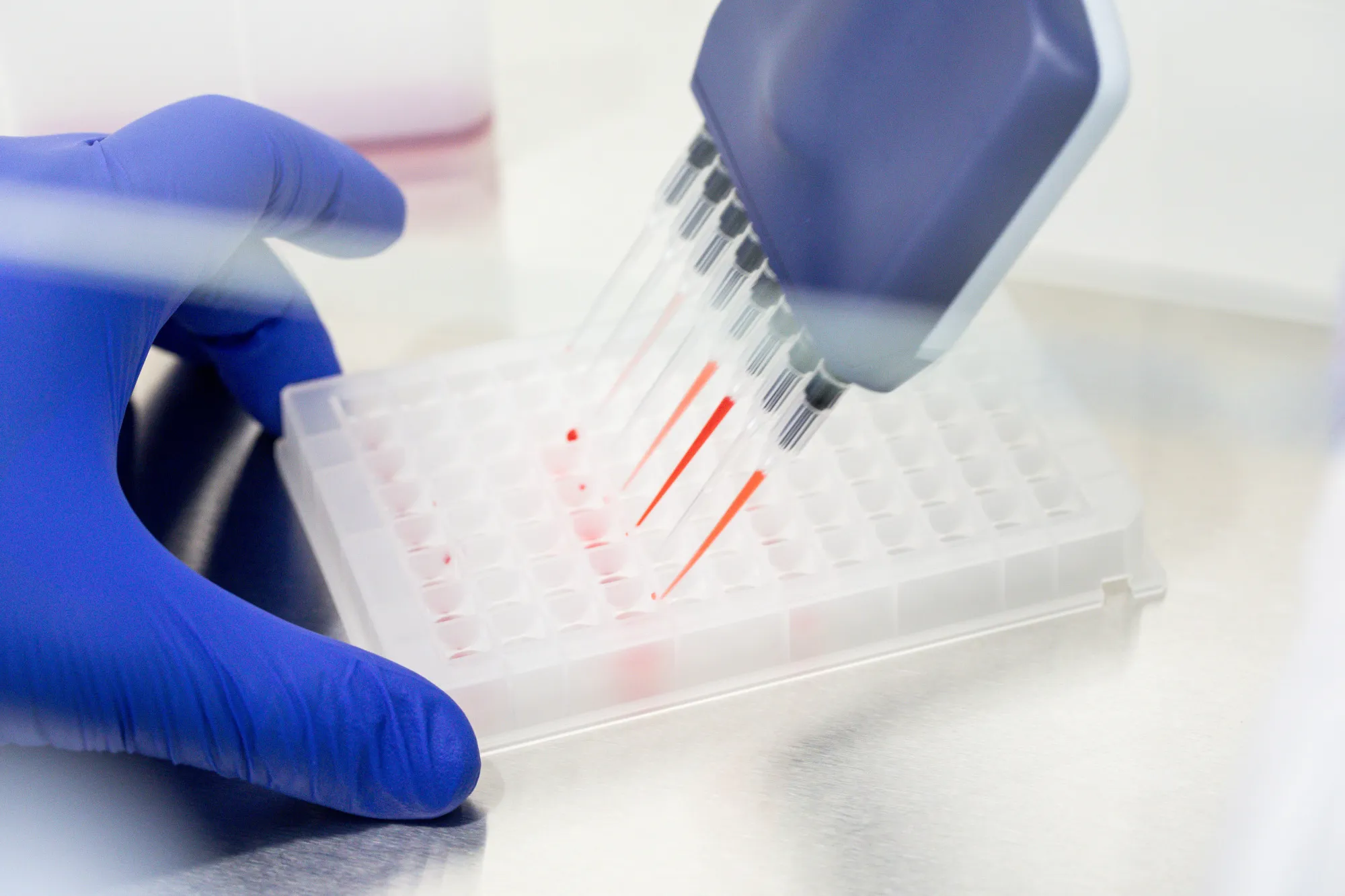 Inside Driver Laboratory as Harvard Doctors Backed by Li Ka-shing Try a Fix For Cancer Care