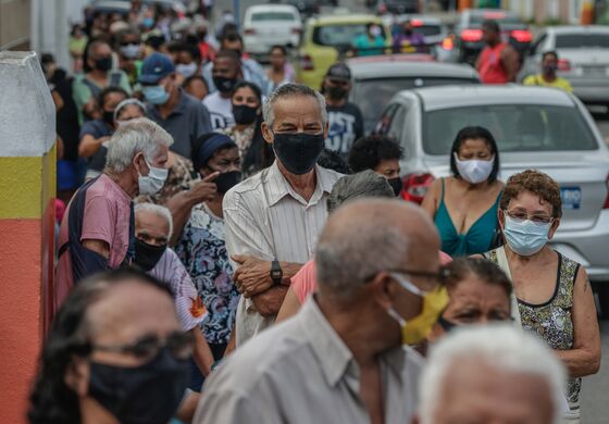 Rich Brazilians Urge Government to Let Them Buy Vaccines to Help