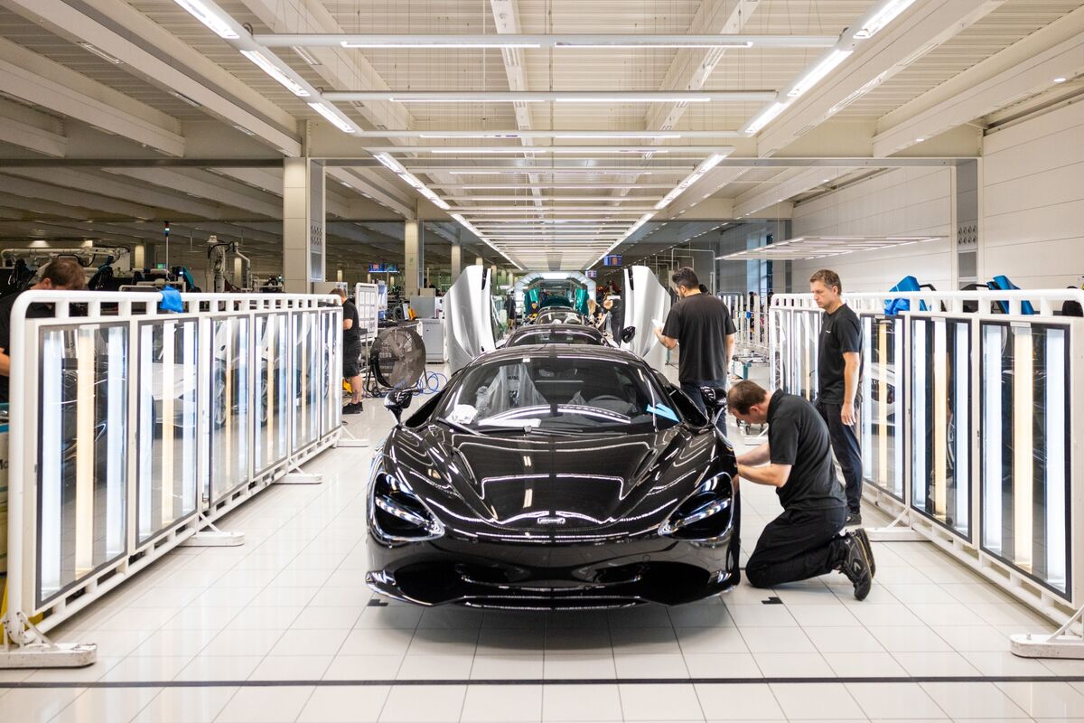 bloomberg.com - Jamie Nimmo - McLaren to Open New Car Plant in Rare Boost for British Industry