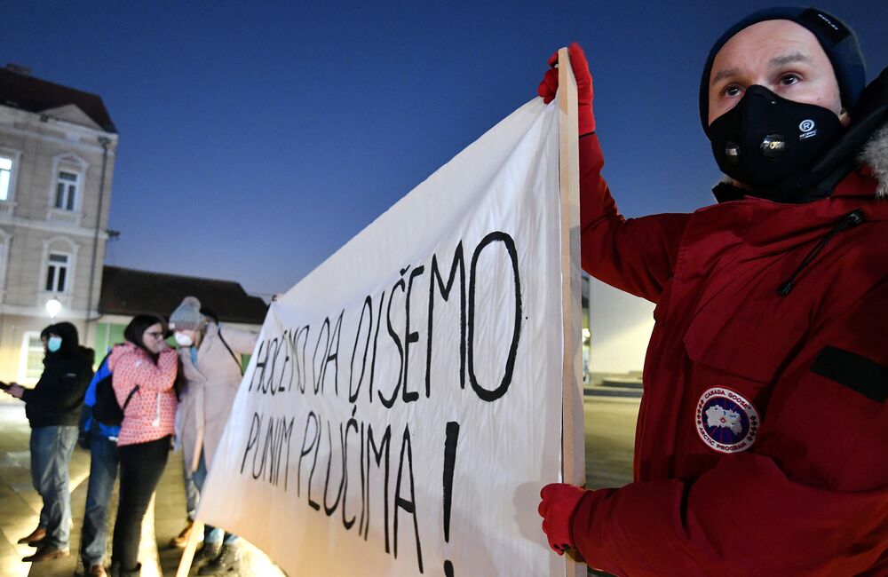 Serbs Protest For Clean Air After Topping Pollution Death List
