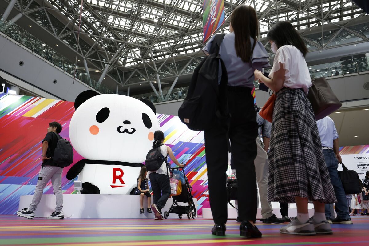 Rakuten Hires Banks for Yen Bond Offering of About $1 Billion