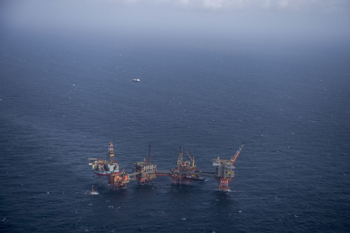 bloomberg.com - Kari Lundgren - Norway Grants 57 Oil, Gas Production Permits in Mature Areas