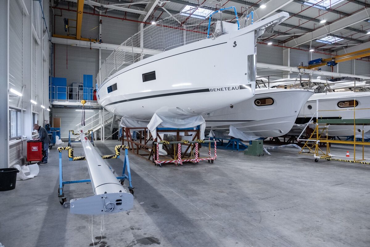 Trump Tariffs Prompt French Yachtmaker to Eschew Profit Forecast