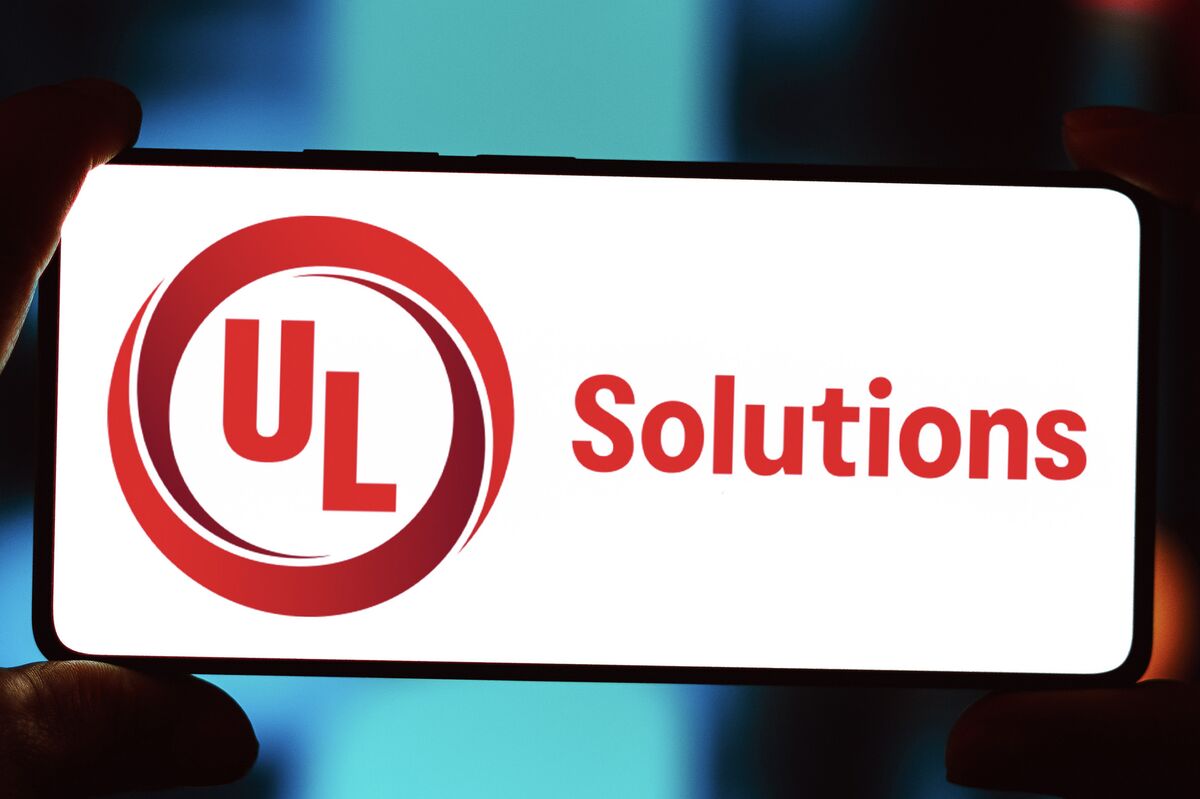 assets.bwbx.io image