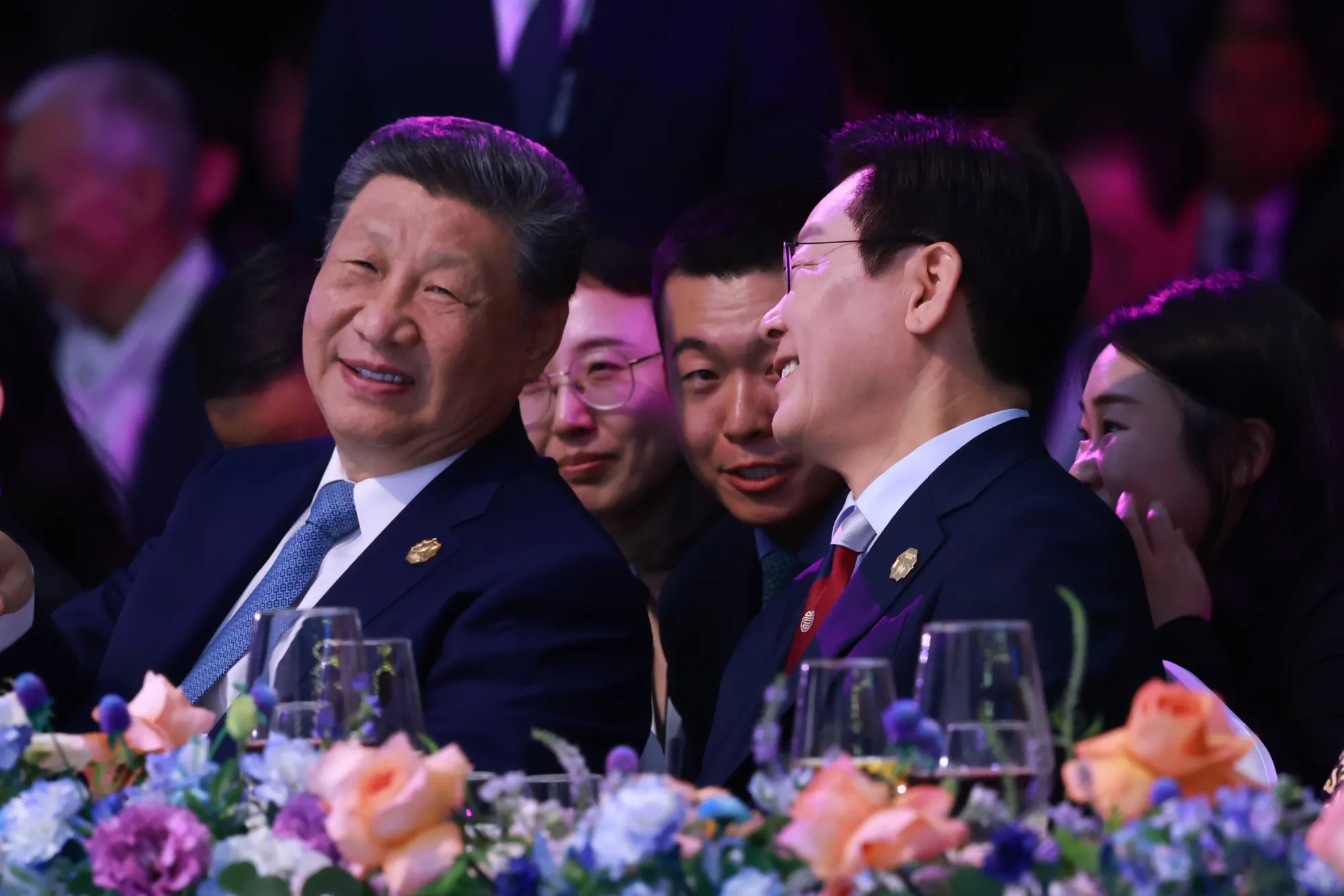 China President Xi Jinping and South Korea President Lee Jae Myung at the APEC Gala Dinner on Oct. 31.