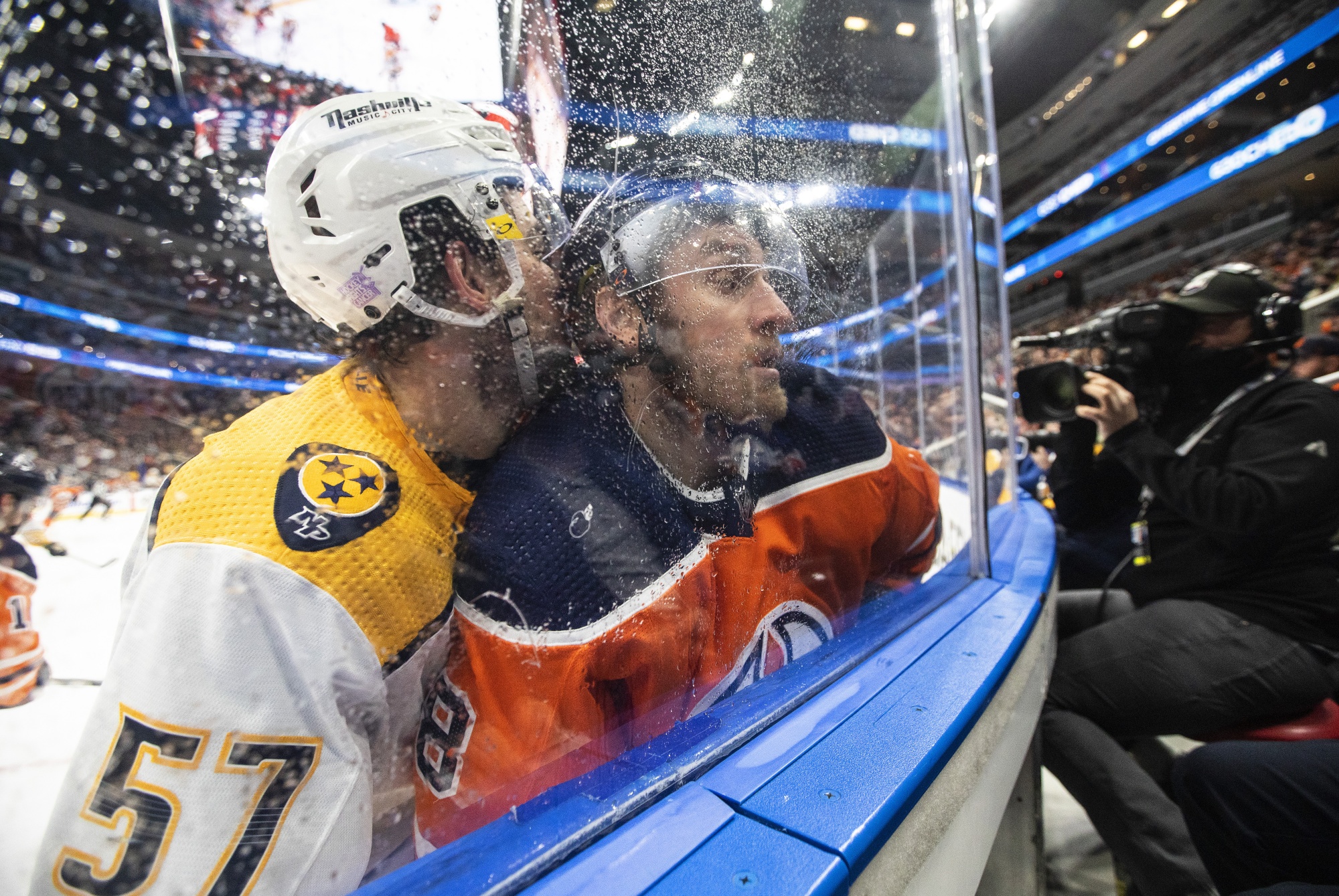 Blackout rules make watching hockey in Canada confusing