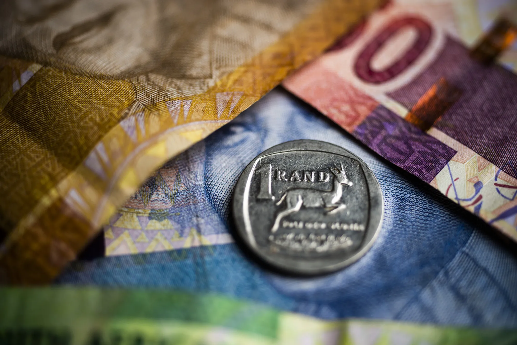South African Rand Rebound Snaps Streak of Weekly Losses