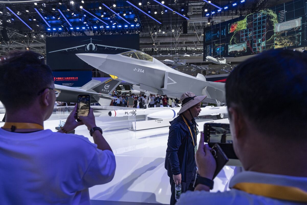 🟪"Boom delle azioni cinesi nel settore della difesa: il Pakistan punta su jet da combattimento avanzati"