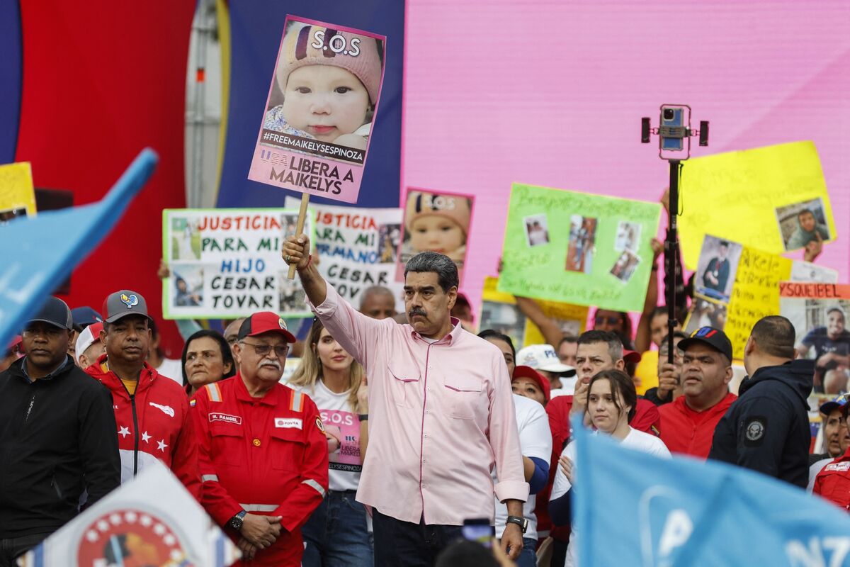 🟪"Riunione madre-figlia: Maduro ringrazia Trump, segnale di disgelo tra Venezuela e USA"