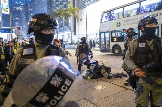 Hong Kong Christmas Eve Clashes See About Two Dozen Injured