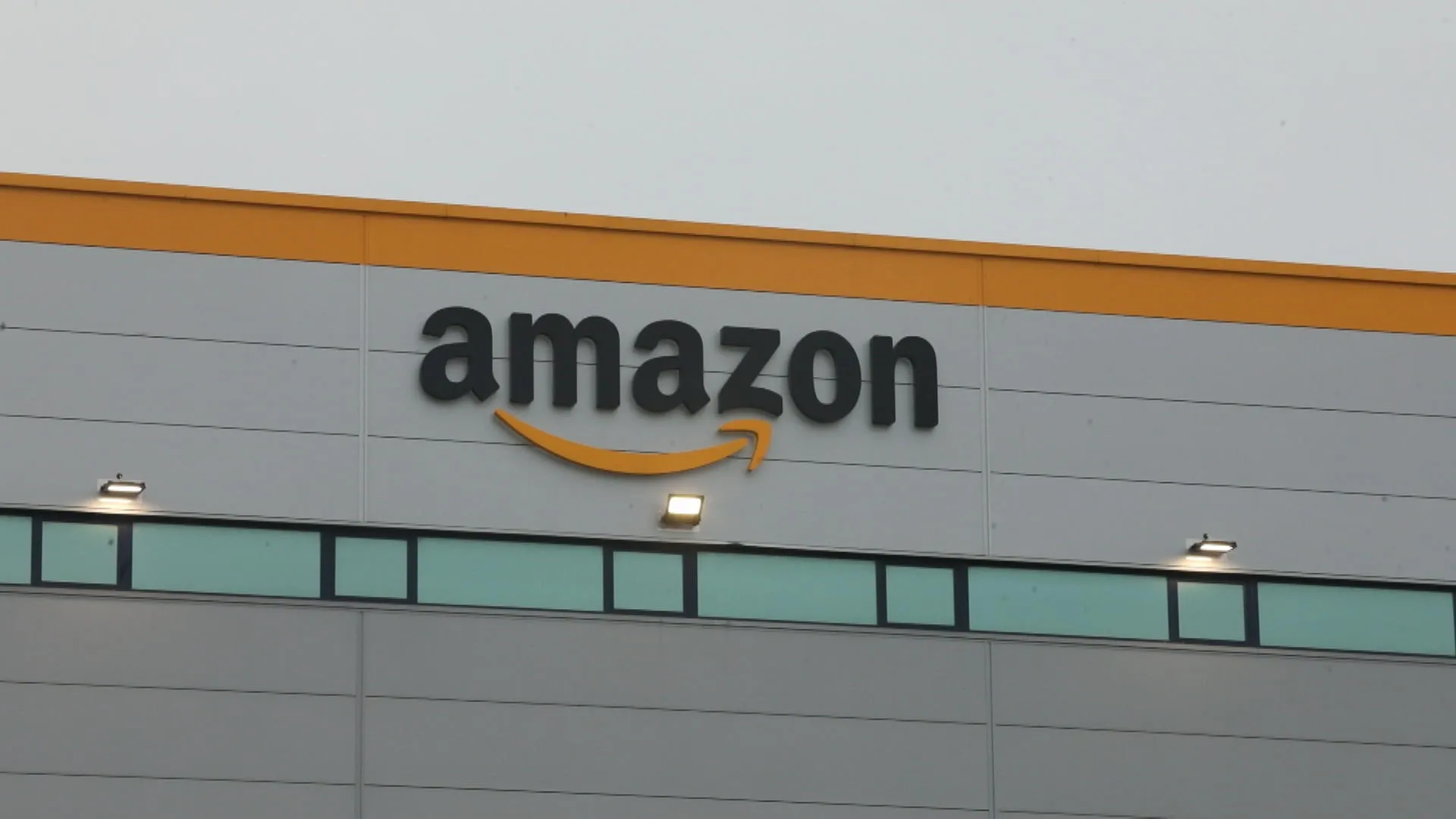 Watch Amazon Launches $2 Billion Affordable Housing Plan - Bloomberg