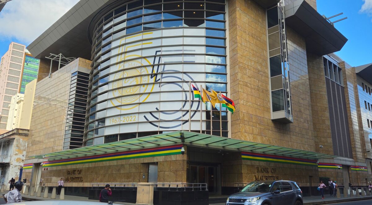 Mauritius Premier Fires Deputy Central Banker, l’Express Says