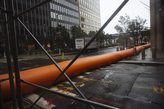 Storm-Hit New Yorkers Confront Working at Home Without Power