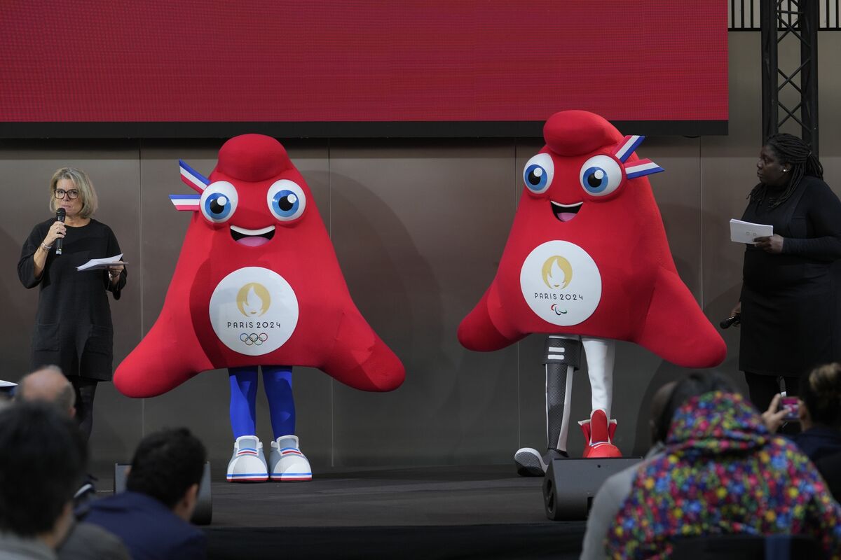 Paris 2024 Olympics, Paralympics Mascot Is a Smiling Hat Bloomberg