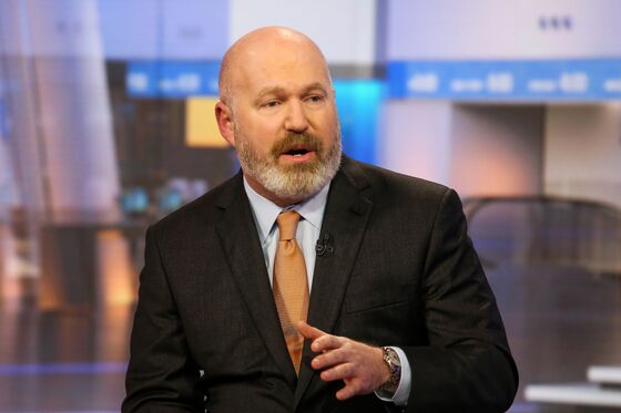 Cliff Asness’s AQR Adds Short-Selling Twist to ESG Investing