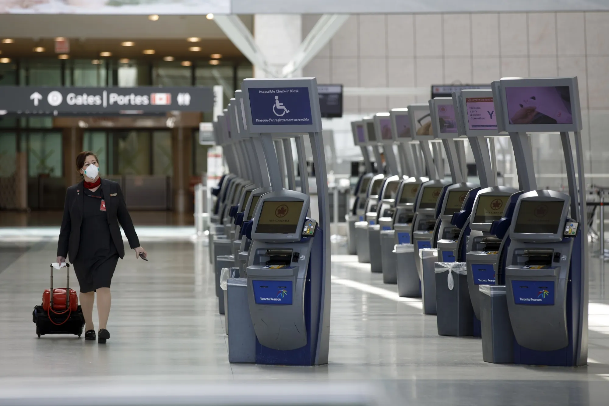Canada's Busiest Airport As Number Of Flights Per Day Plummets