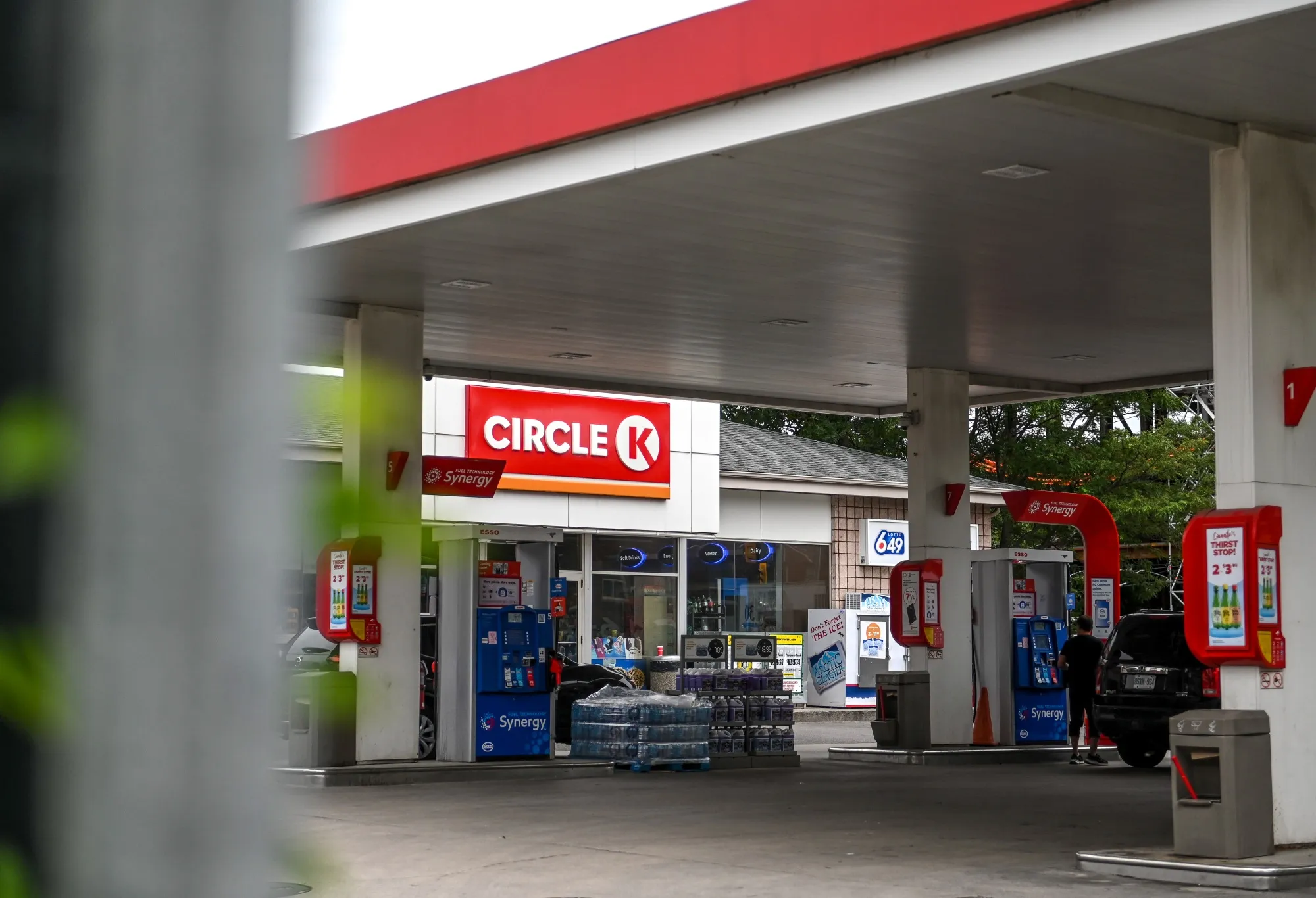Circle K Deal Machine Kicks Into High Gear With 7-Eleven Bid - Bloomberg