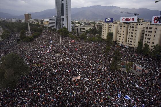 More Than a Million Turn Out as Protest Momentum Builds in Chile