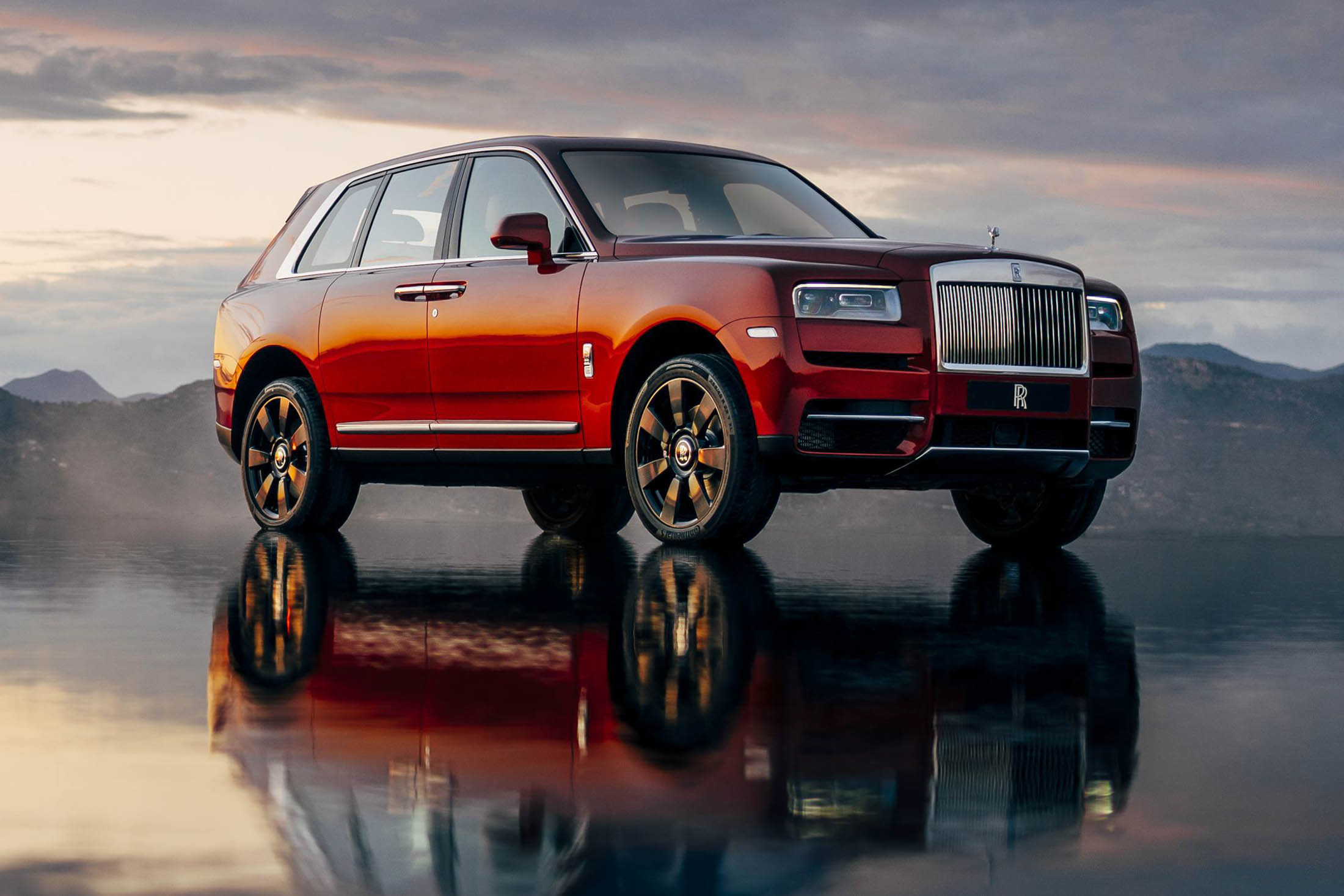 Rolls-Royce Unveils Its First Luxury SUV