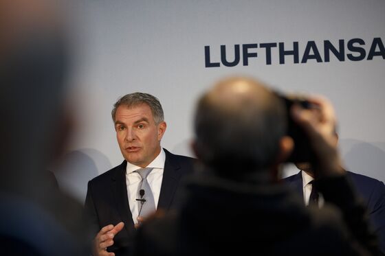 Norwegian Air Gains as Lufthansa CEO Says He's Mulling Bid
