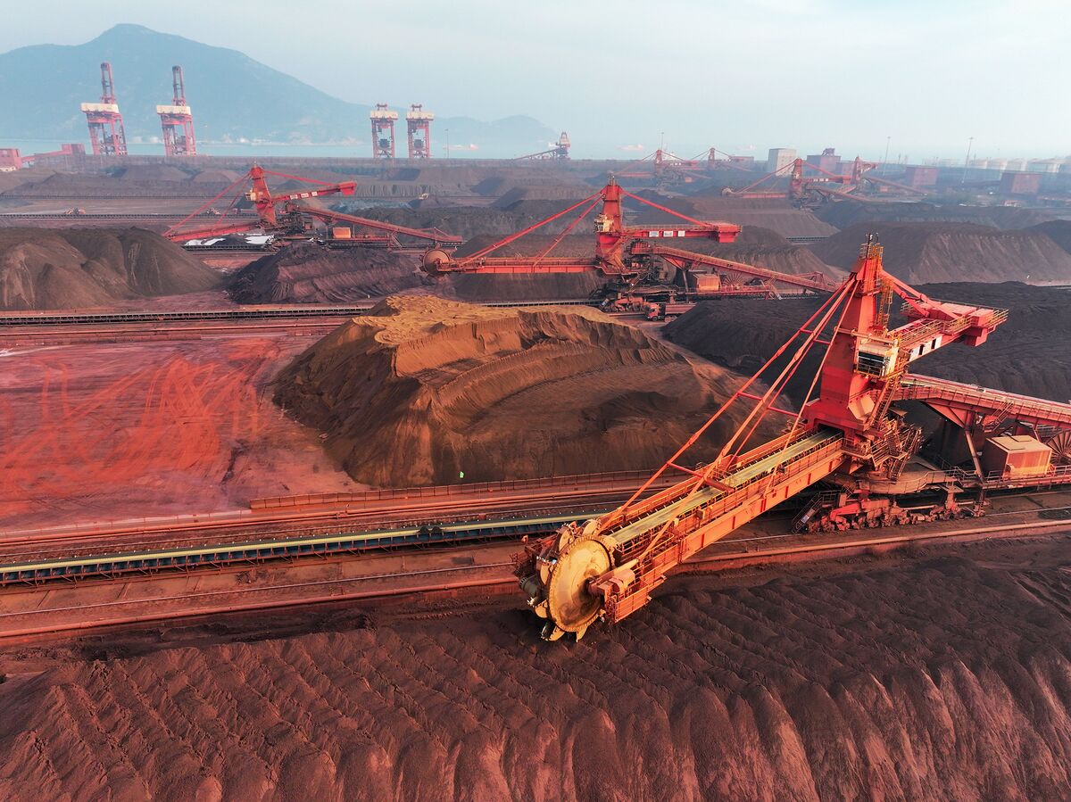 bloomberg.com - Alfred Cang - China Is Taking On Mining Giants to Reorder a $190 Billion Market