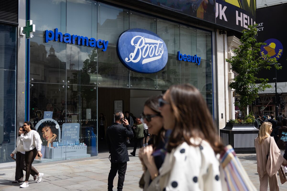 bloomberg.com - Manuel Baigorri - Sigma's Doomed Boots Bid Highlights Australian Outbound M&amp;A Woes