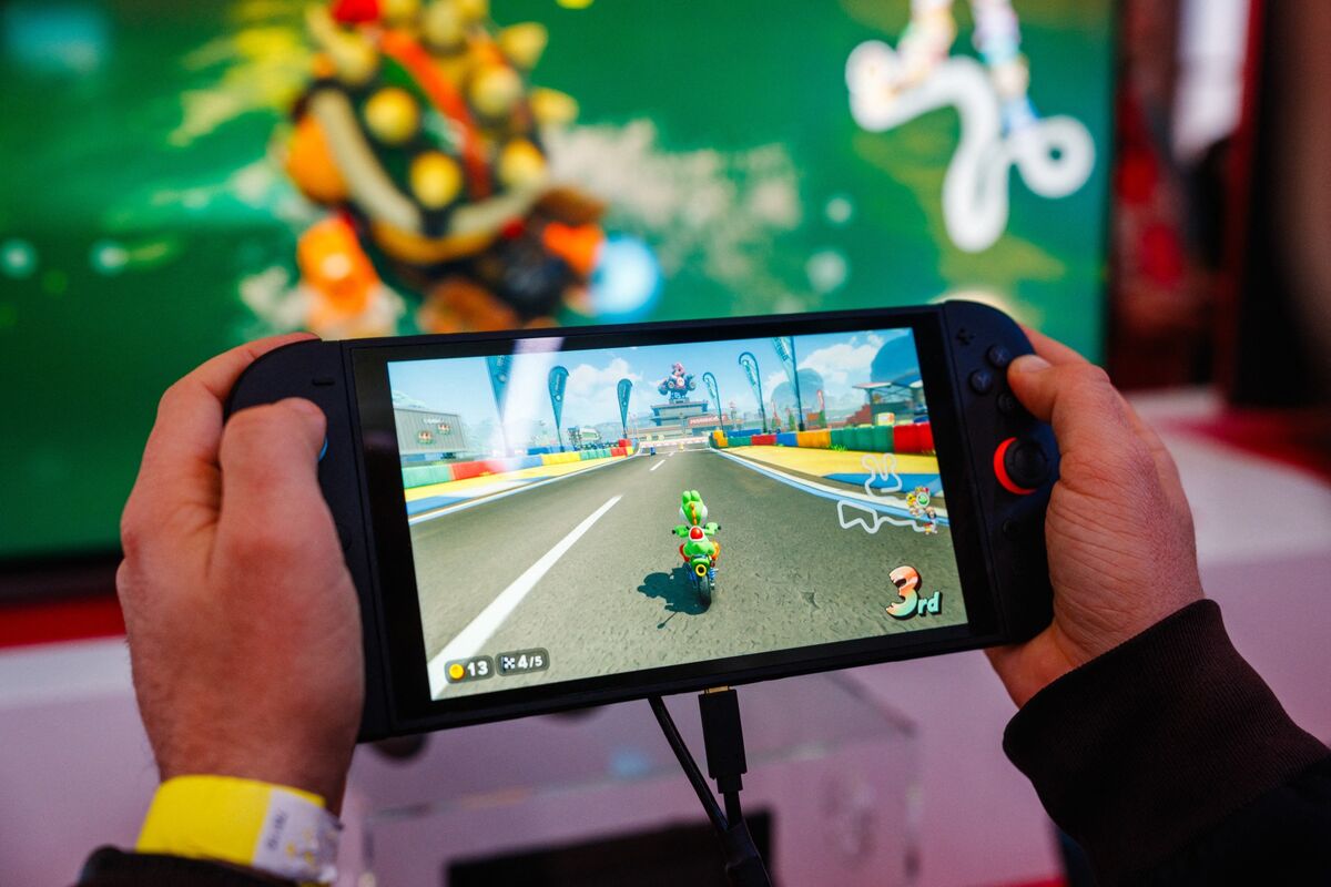 Nintendo Turns to Samsung to Make Chips, Ramp Up Switch 2 Output - Bloomberg