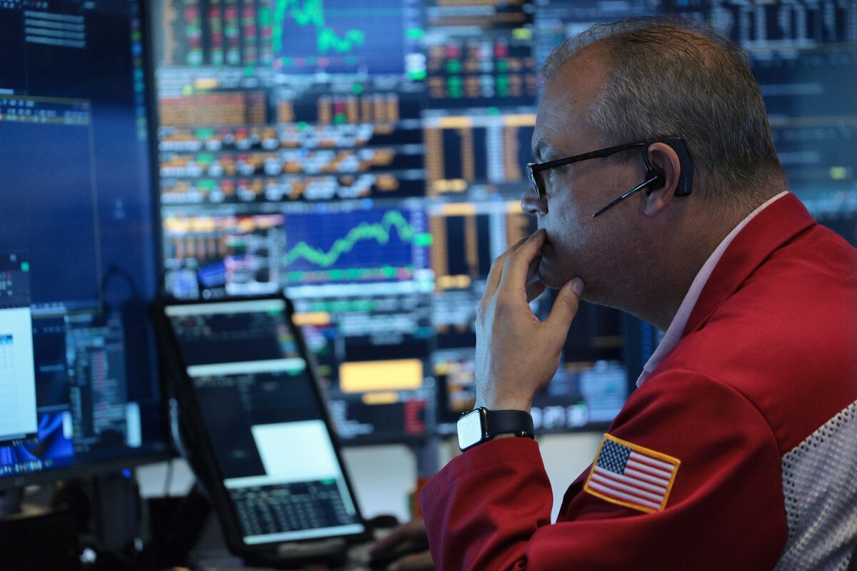 Tech Rally Chasers Make Calls Priciest Since 2007 Next to S&P