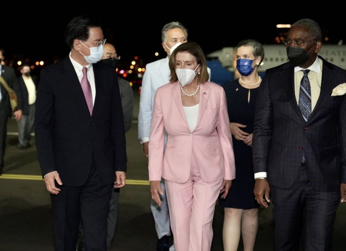 Nancy Pelosi's Taiwan Visit Exposes US, Chinese Weaknesses - Bloomberg