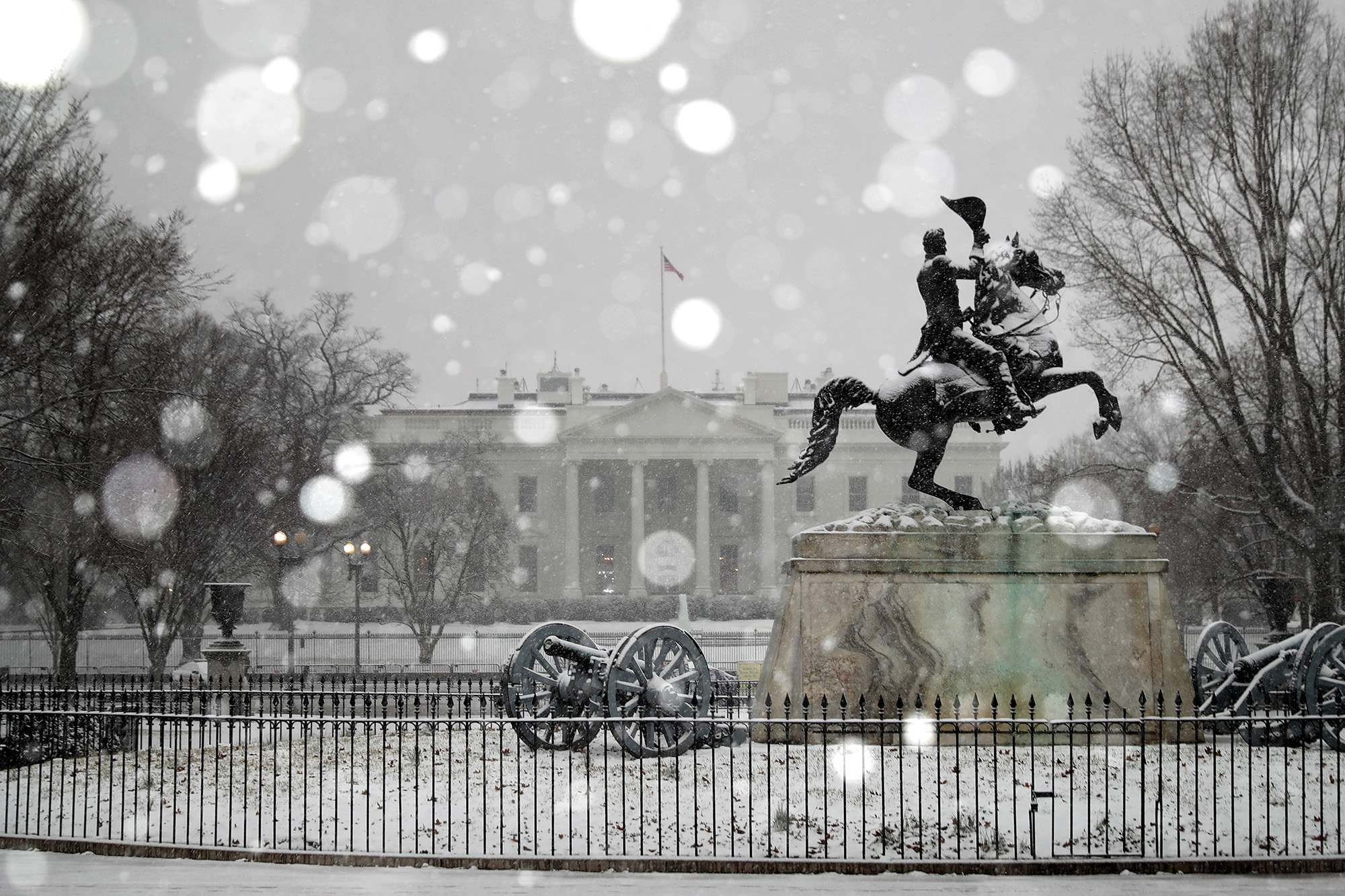 Heavy snow falls at the White House&nbsp;in Washington, D.C.