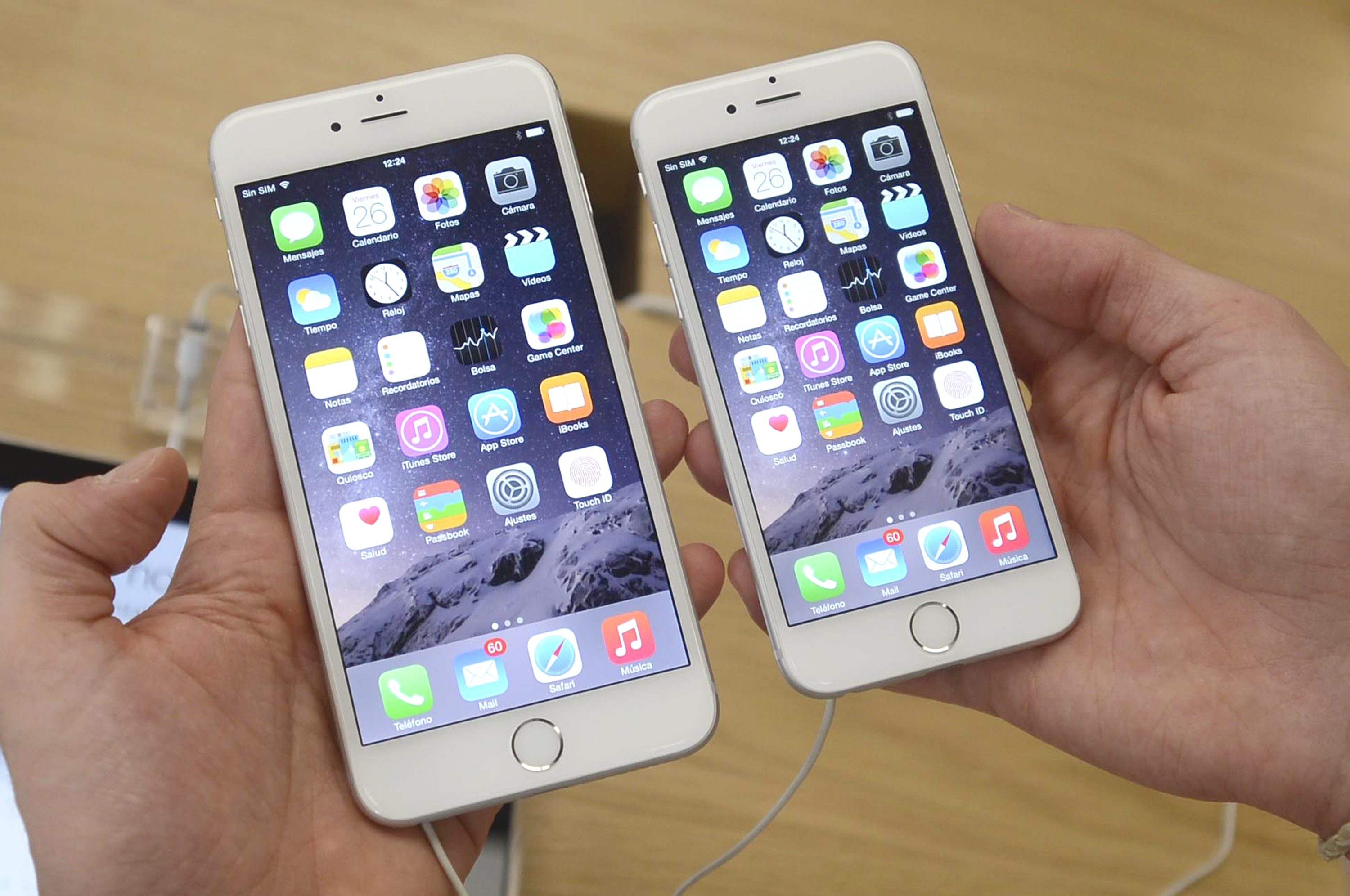 Apple's iPhone 6 Plus and iPhone 6, launched on Sept. 19, 2014. Photographer: Evrim Aydin/Anadolu Agency via Getty Images