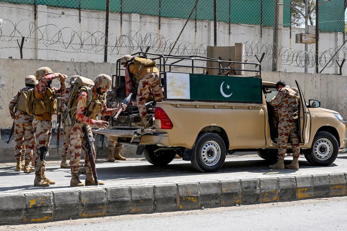 Pakistan’s Power Move Is to Say Yes to Everyone