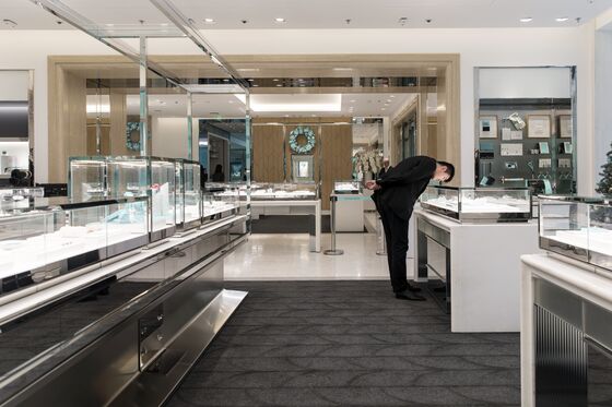 Tiffany Expects Double-Digit Growth in China Despite Weak Economy
