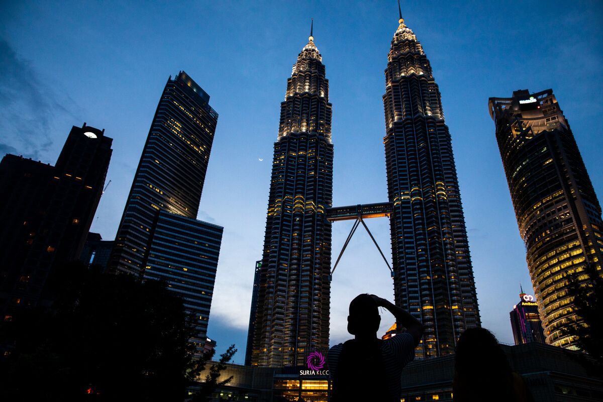 Petronas Nears Deal to Invest in $31 Billion Canada Project
