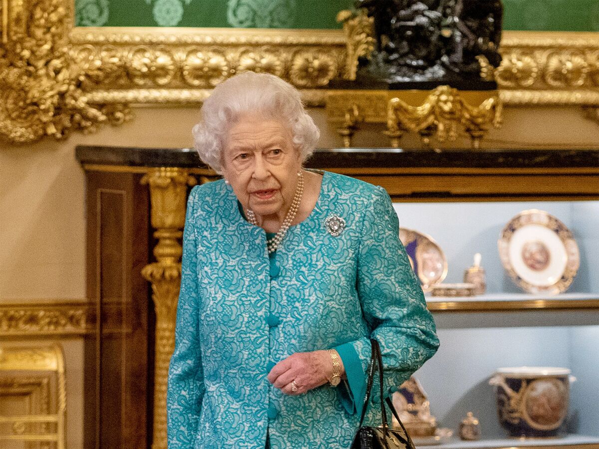 Queen Elizabeth II Returns to Work Virtually Amid COVID-19 Battle